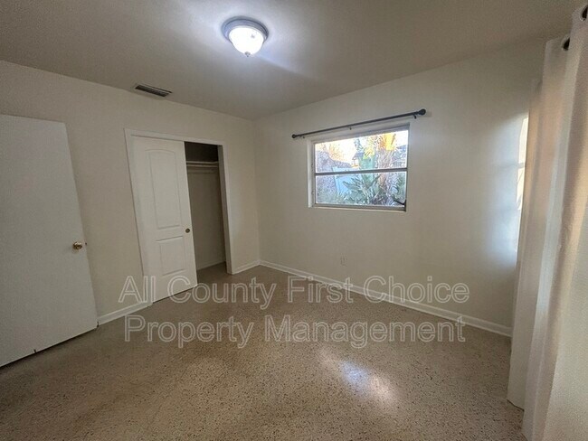 Foto del edificio - 2797 Renatta Dr