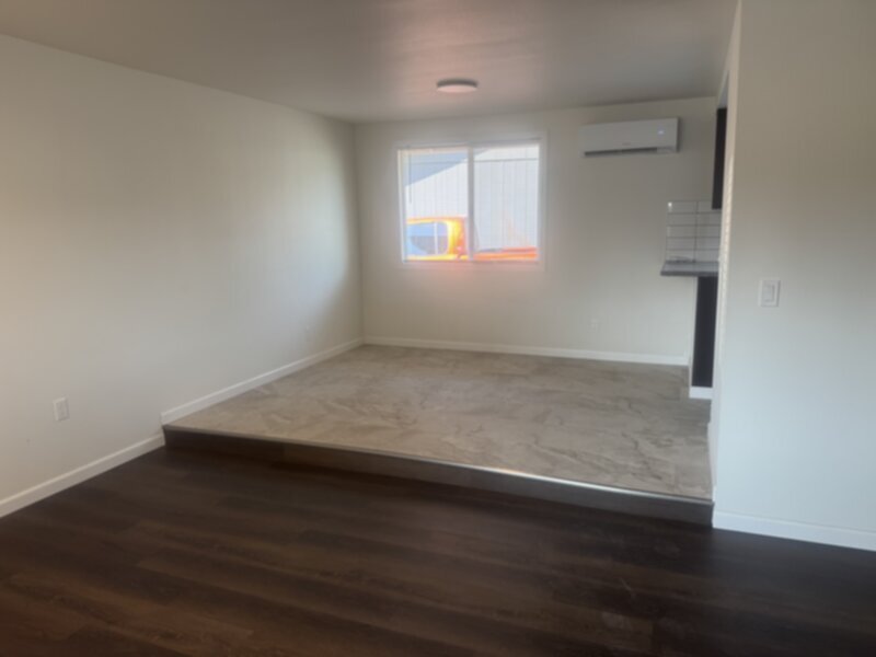 Building Photo - Thurston large 2 bedroom duplex with garage