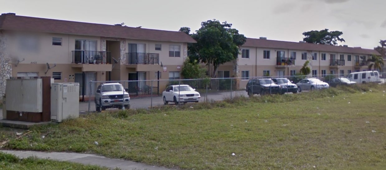 Exterior View - 4440 NW 21st St