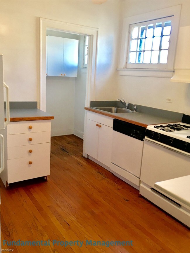 Building Photo - 315 S Oak Park Ave