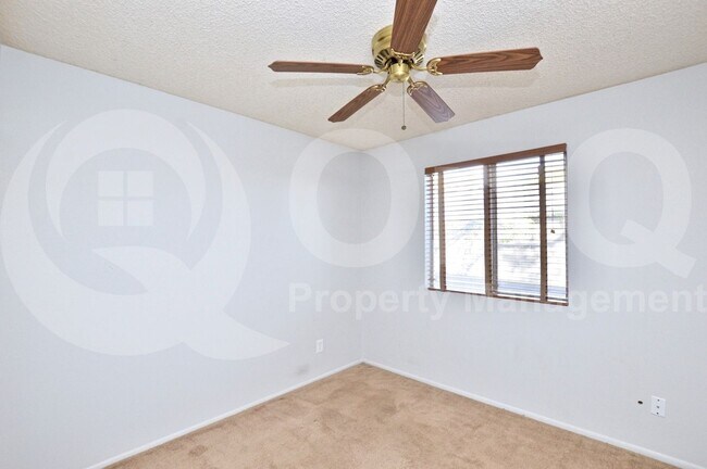Building Photo - 6212 S Taylor Dr