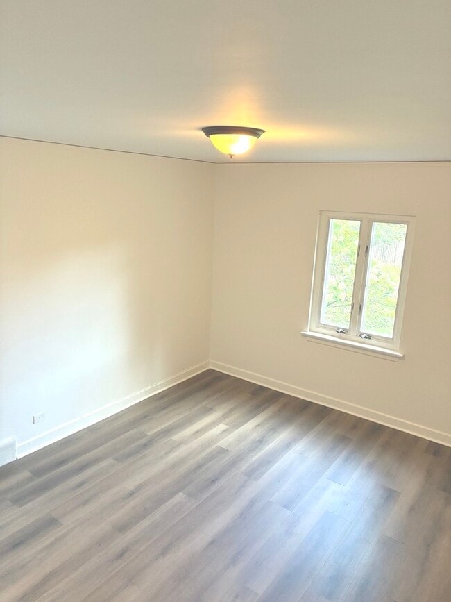 Foto del edificio - 2317 Brown Ave
