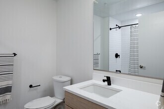 1BR, 1BA - 550SF - Edit at River North