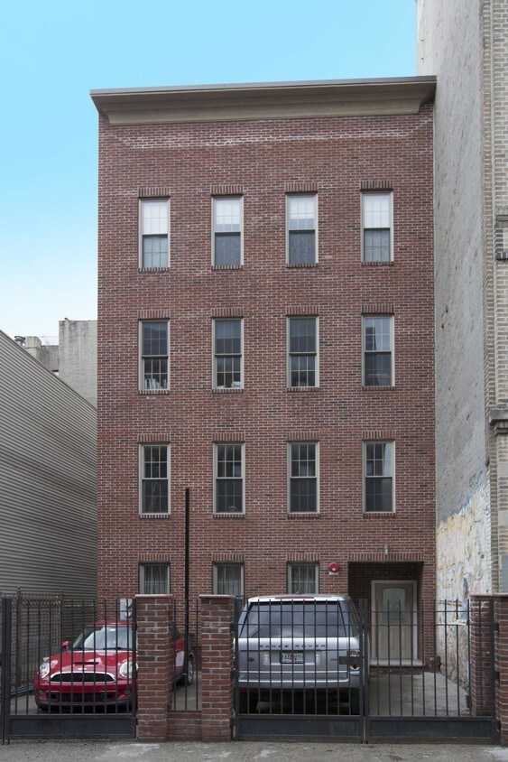 Primary Photo - 385 Broadway