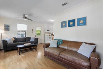 Building Photo - 312 Water St