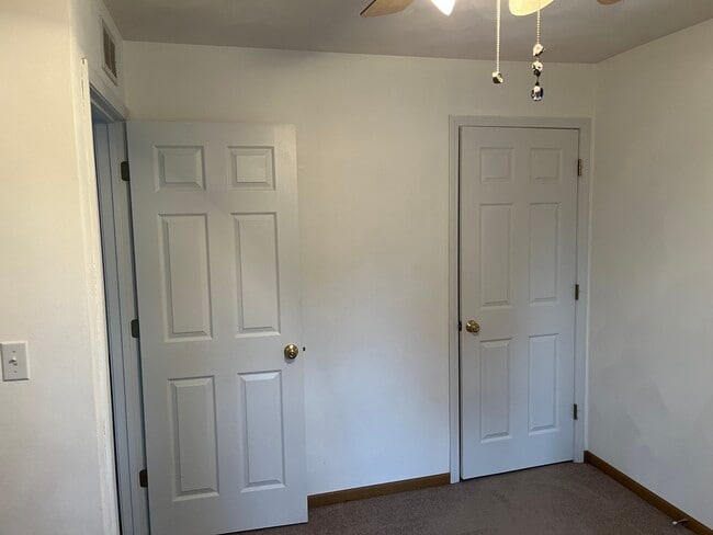 Foto del edificio - 2625 S Belt W