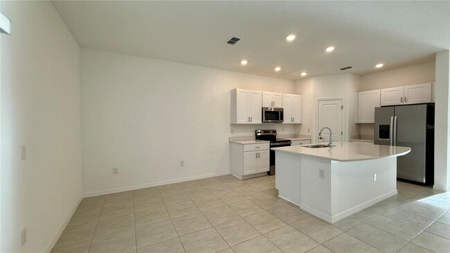 Building Photo - 3006 Canary Ave