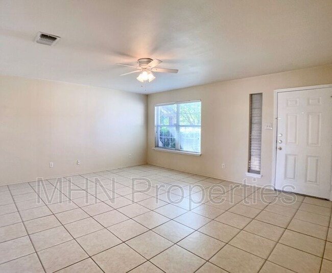 Building Photo - 10747 Shaencrossing