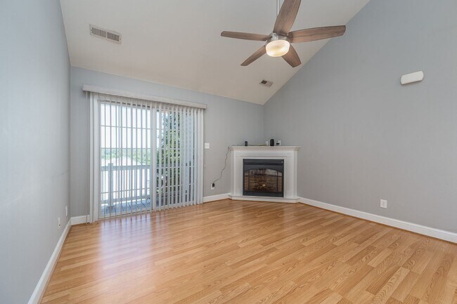 Building Photo - 623 Wyndhurst Drive