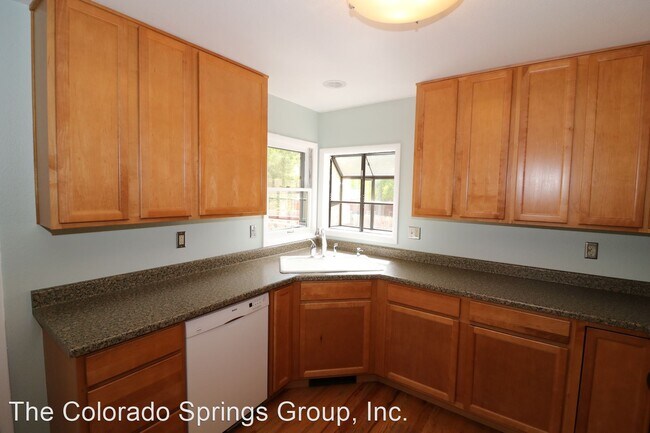 Building Photo - 3 br, 1 bath House - 419 Echo Lane