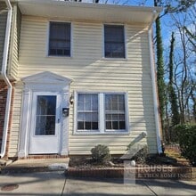 Building Photo - 122 Pine Creek Ct Ext