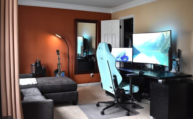 Dormitorio principal - Escritorio - 2103 Chatou Pl NW