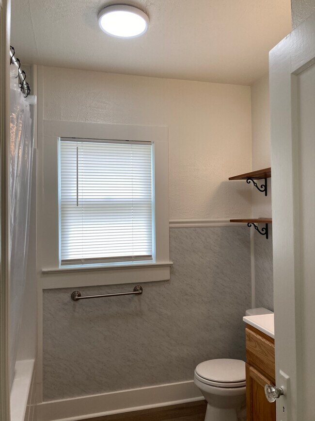 Building Photo - 1167 TX-239