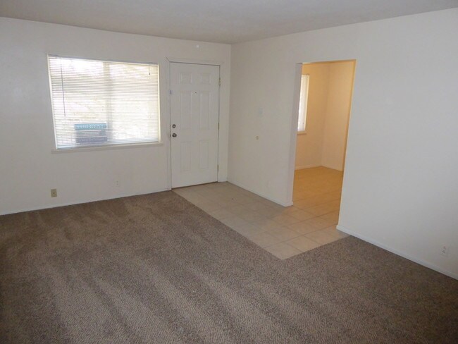 Building Photo - 205 Vassar Dr SE