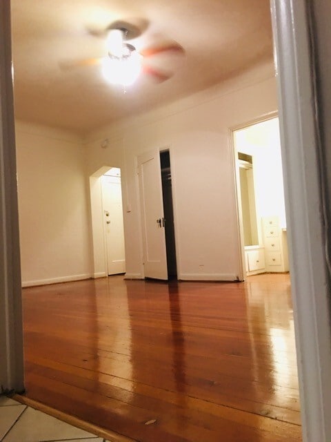 Building Photo - 608 S Dunsmuir Ave