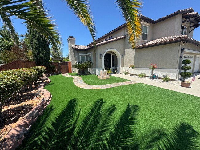 Building Photo - Luxury 5 Bedroom  Home