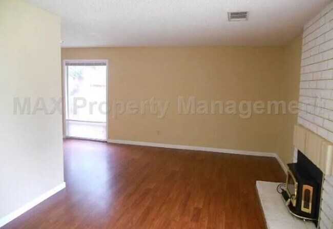 Foto del edificio - Beautiful 3 Bedroom Single-Family Home!