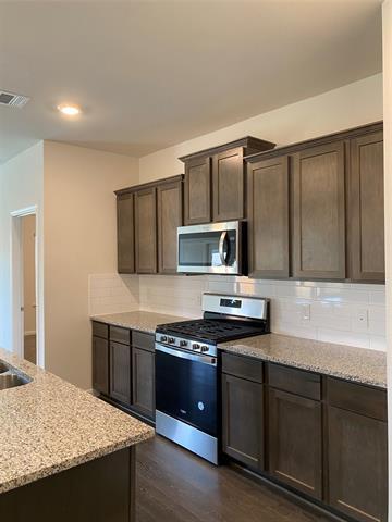 Building Photo - 503 Spur Ridge