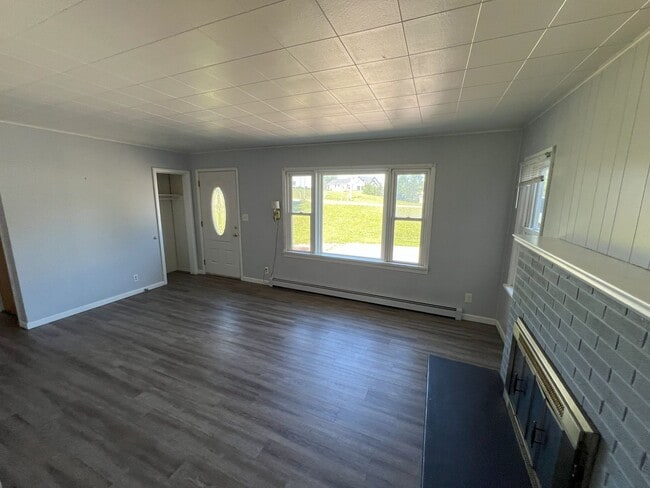 Foto del edificio - 2 BEDROOM BUNGALOW WITH CARPORT ON WEST SI...