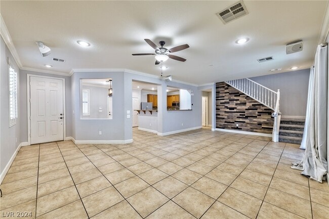 Building Photo - 112 Lions Den Ave
