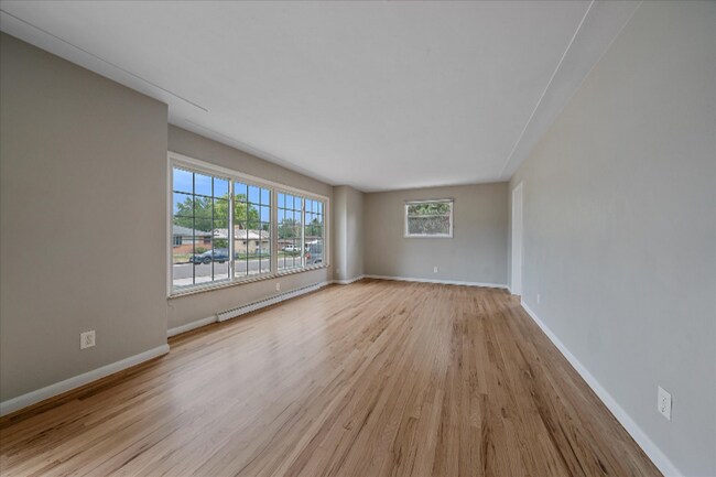 Building Photo - 1637 S Quitman St