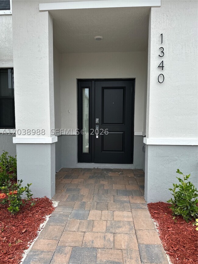Foto del edificio - 1340 NE 3rd Ave