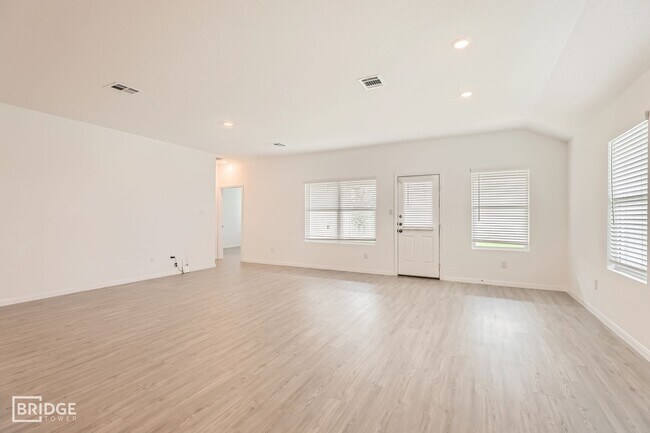 Foto del edificio - 1212 Treehouse Ln