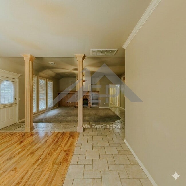 Photo - 14001 Arapaho Rd House