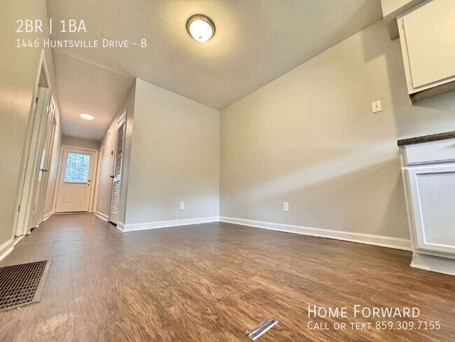 Foto del edificio - 1446 Huntsville Dr