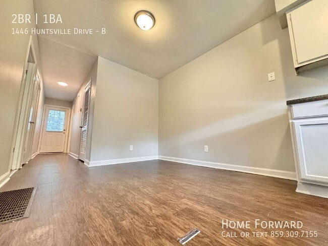 Building Photo - 1446 Huntsville Dr