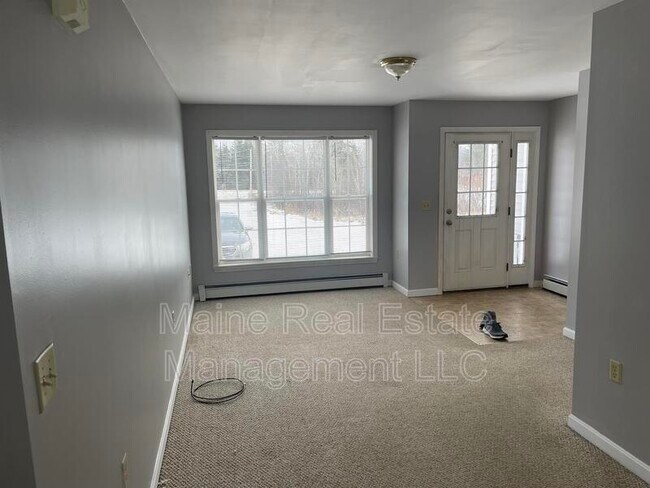 Building Photo - 12 Ada Dr