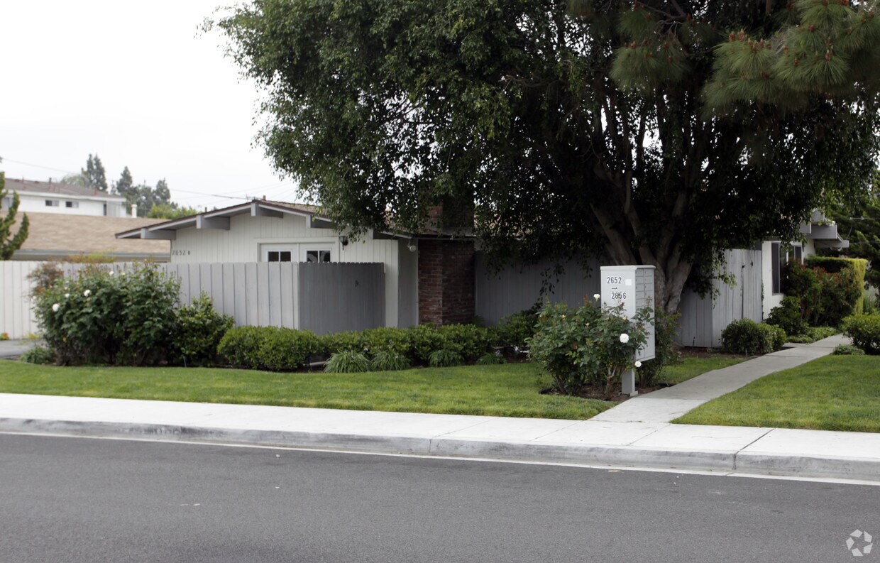 Building Photo - 2652-2658 Orange Ave