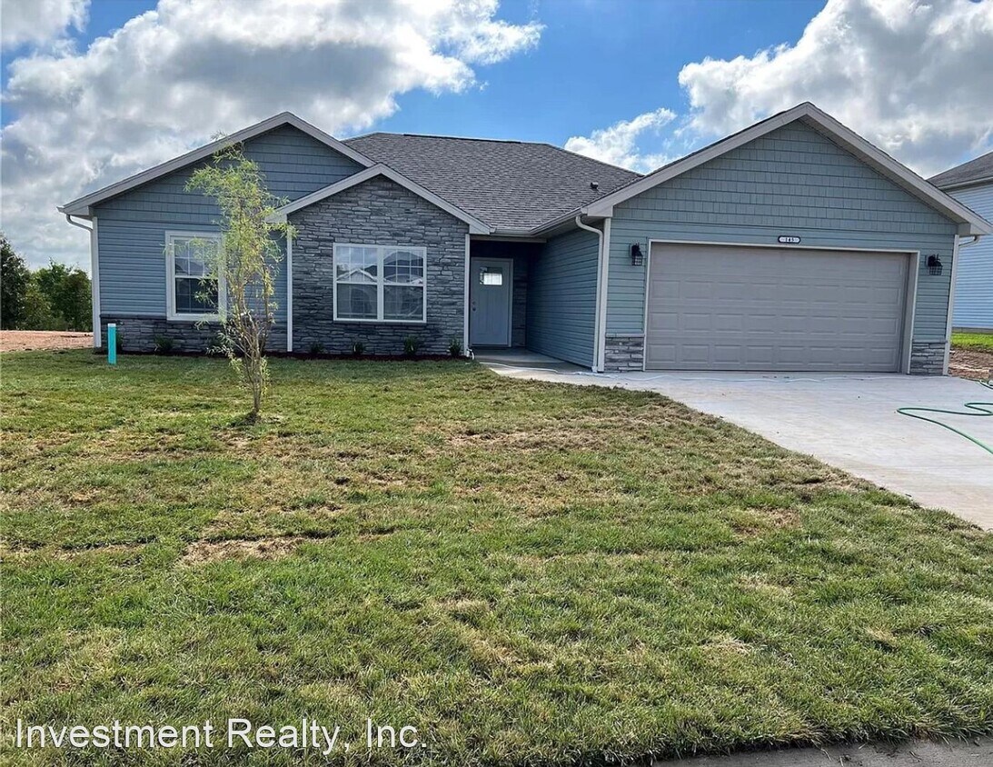 Primary Photo - 3 br, 2 bath House - 145 Andrews Drive