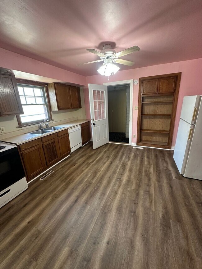 Foto del edificio - 2 bed/1 bath