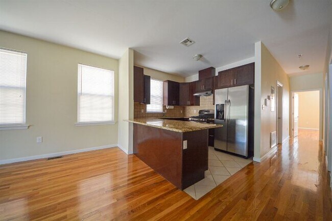 Building Photo - 202 Avenue A