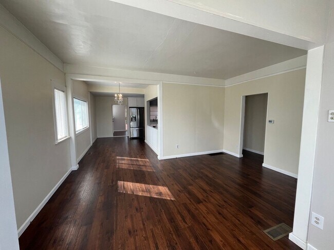 Foto del edificio - Tukwila 2bed 1bath home for rent - large f...