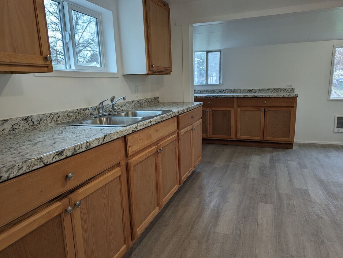 Primary Photo - Charming 1 bedroom pet-friendly house