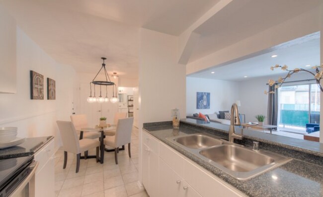 Foto del edificio - 5460 White Oak Ave