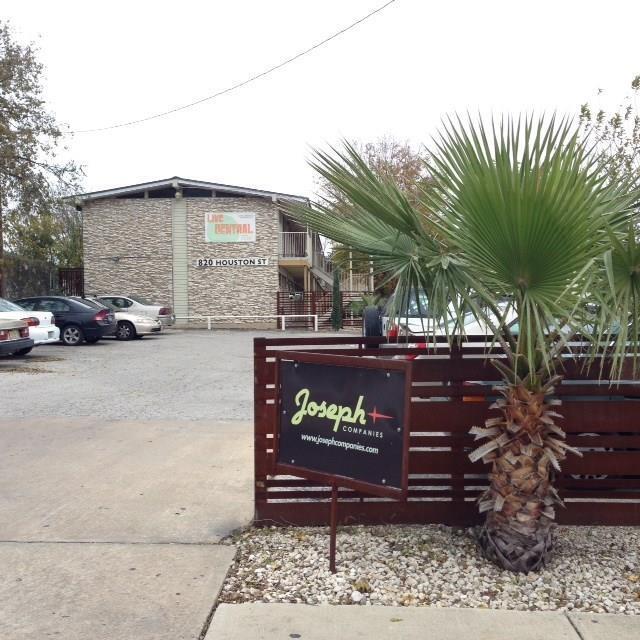 Foto principal - 820 Houston St