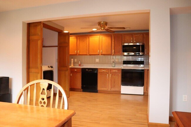 Eat in Kitchen - 27 Fiske Dr