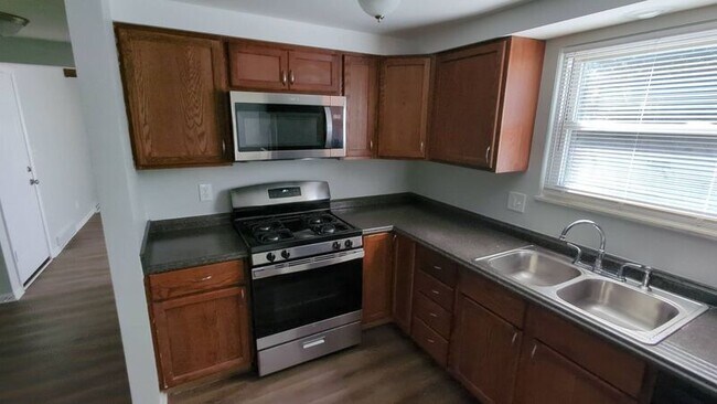 Foto del edificio - 6049 Sharon Woods Blvd