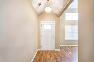 Building Photo - 205 Carver Ct