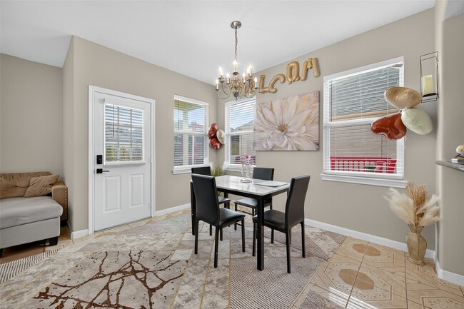 Foto del edificio - 12731 Heather Landing Ln