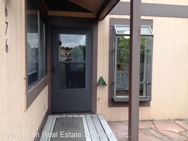 Foto del edificio - 2 br, 1 bath House - 676 Tantra Dr. #4D