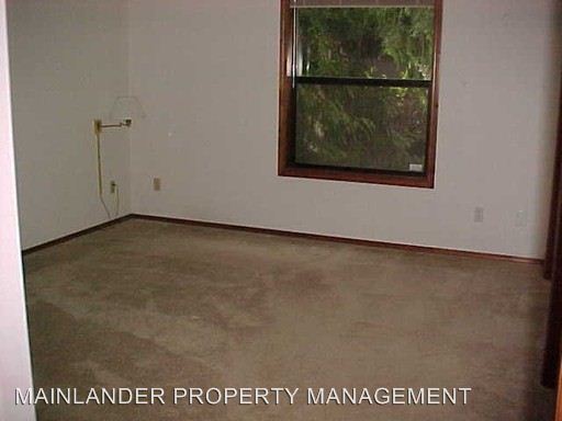 Building Photo - 7651 SW Wimbledon Cir N