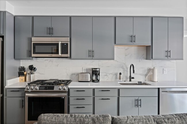 Interior Photo - District Co-Living (Furnished Rooms)