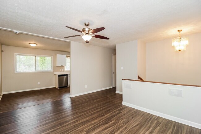 Foto del edificio - 3105 Fern Valley Dr SW