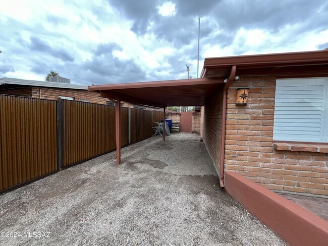 Foto del edificio - 5532 E Spring St