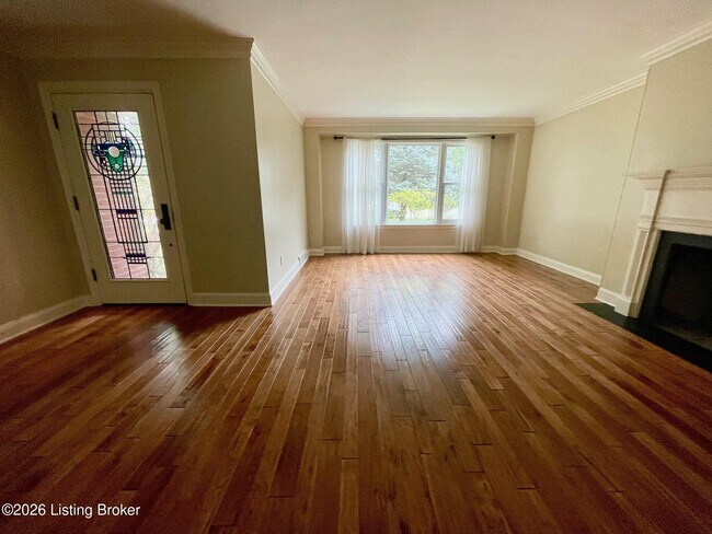 Building Photo - 106 Spruce Ln