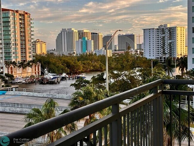 Foto del edificio - 1010 Seminole Dr